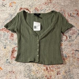 NWT F21 green button shirt